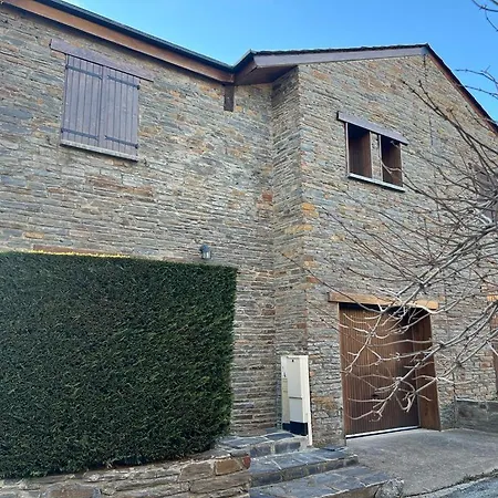 Con Jardin Y Wifi En