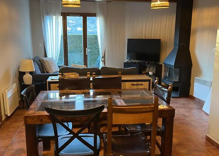 Nyaraló Con Jardin Y Wifi En Estavar