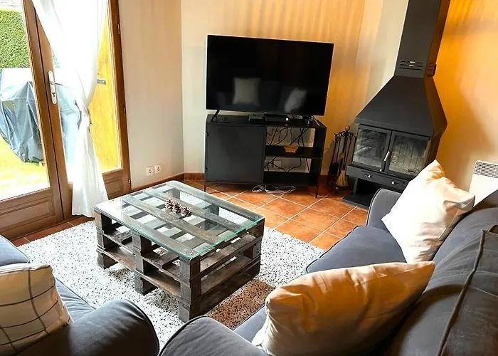 Con Jardin Y Wifi En * Estavar